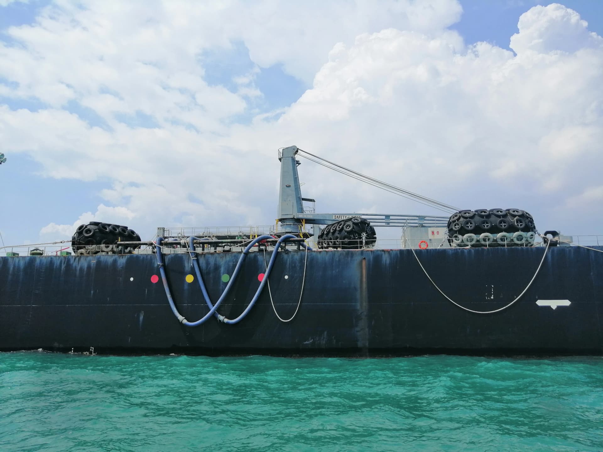 Technical inspection of cargo containers at port